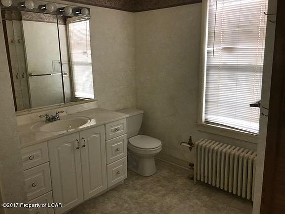 856 on suite master bath