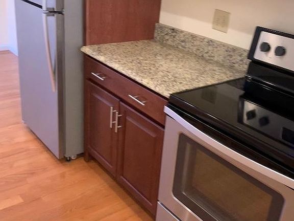3rd image of 35 Maiden Ln #3