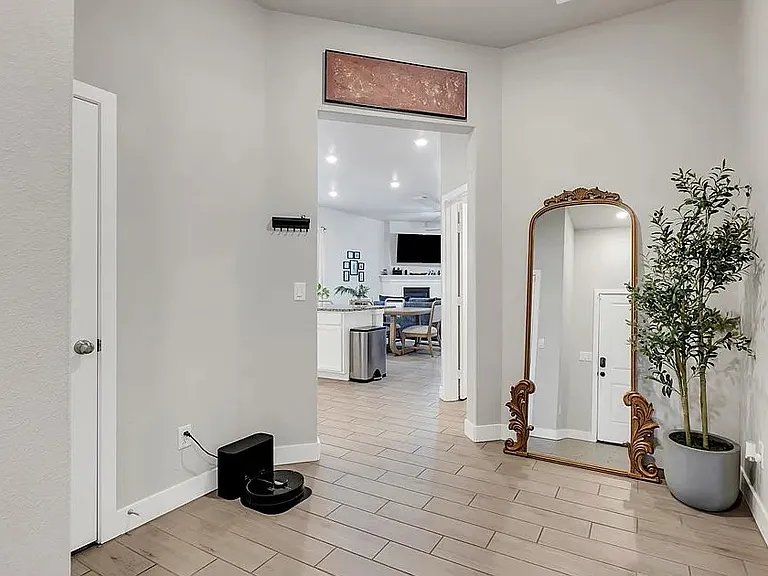 1211 Big Easy St — Photo 3