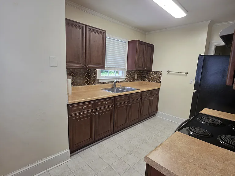 2976 Shady Ln — Photo 7