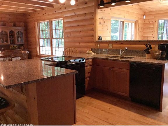 3rd image of 202 Evergreen Dr