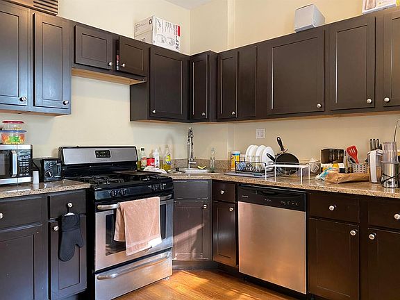 3rd image of 1507 N Sedgwick St #3S