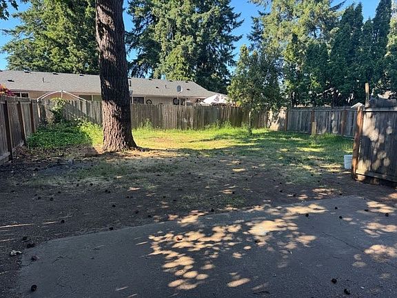 3rd image of 3308 E 18th St