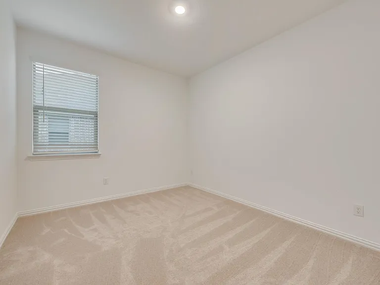 917 Dustwood Dr — Photo 5