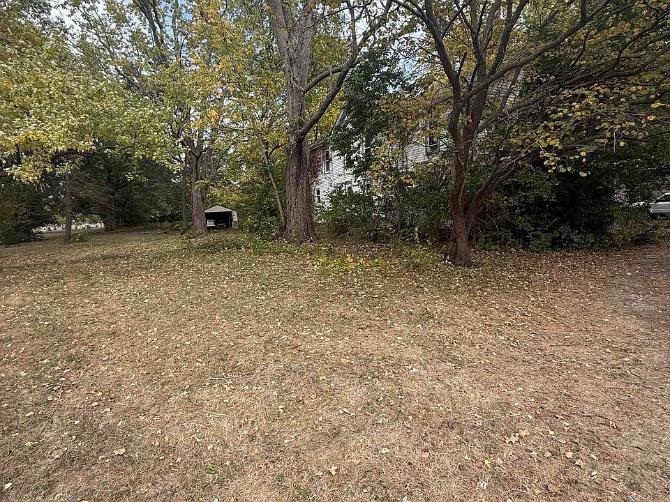 2nd image of 1030 W Center St
