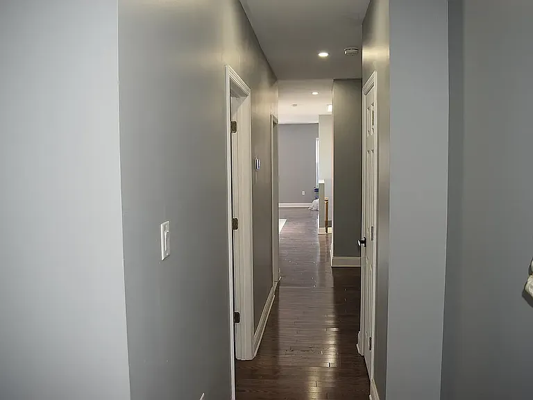 1364 E 38th St #1 — Photo 10