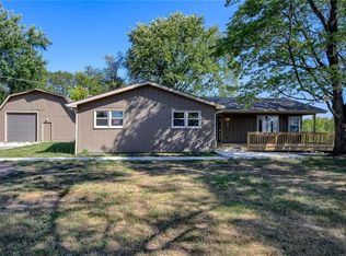 6300 Oak Grove Rd, Kansas City, KS 66106