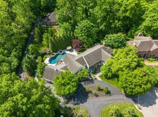 9904 Huntersrun Ln, Cincinnati, OH 45242