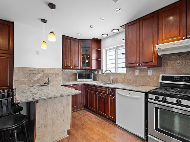 103 Virginia Ave #2 — Photo 4