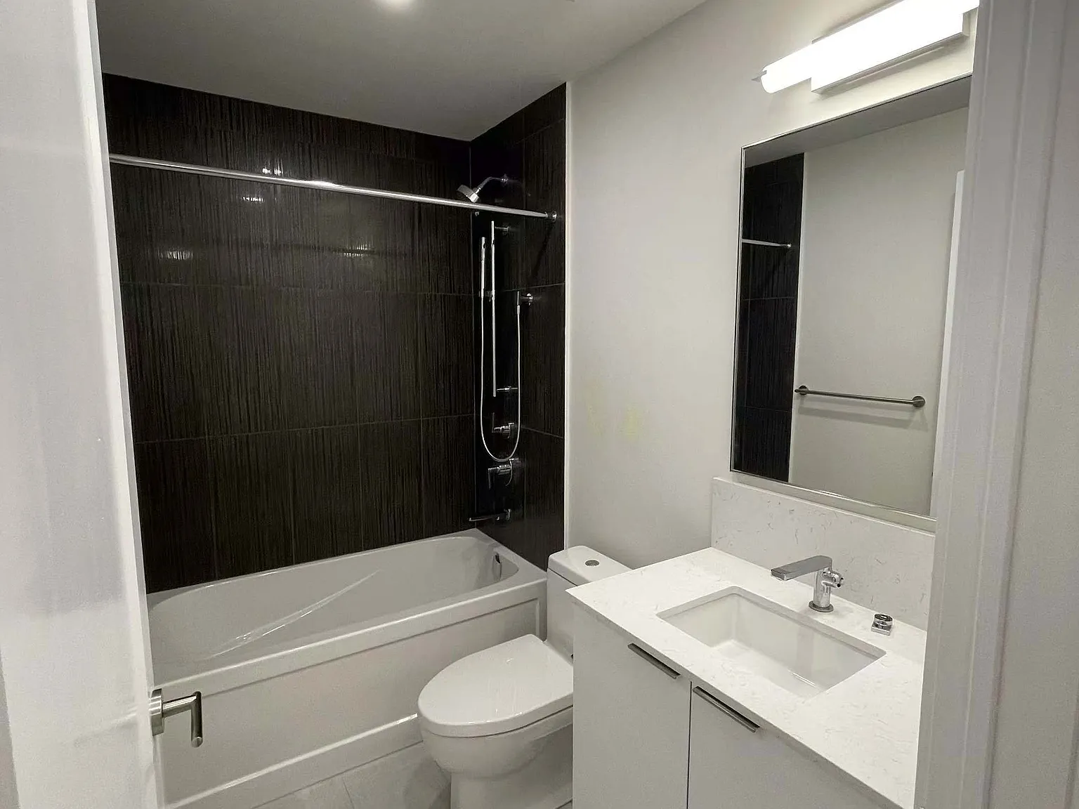 2 bed, $2,575 — Photo 3