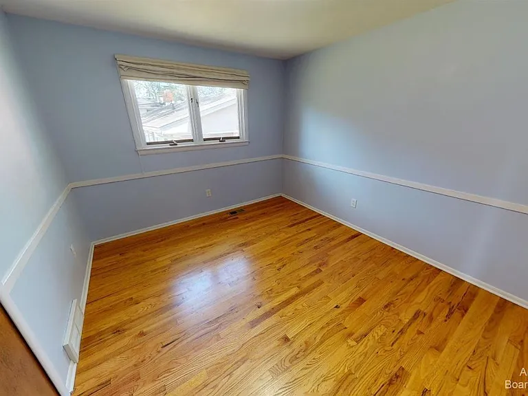 2235 Prairie St — Photo 16