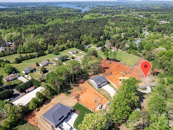 4th image of 149 Poplar Grove Rd