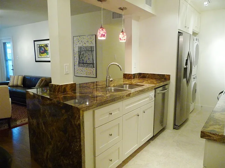 1601 S Shepherd Dr #161 — Photo 8