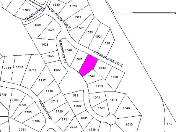 1546 Woodbridge Dr E, Bushkill, PA 18324