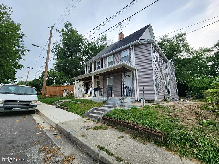 523 Wellesley St — Photo 25