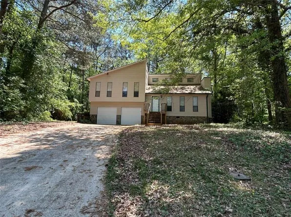 5955 Sutton Pl, Douglasville, GA 30135