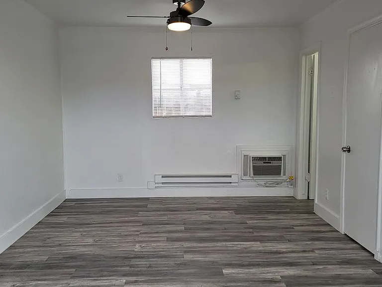 108 E Coogan Dr — Photo 14