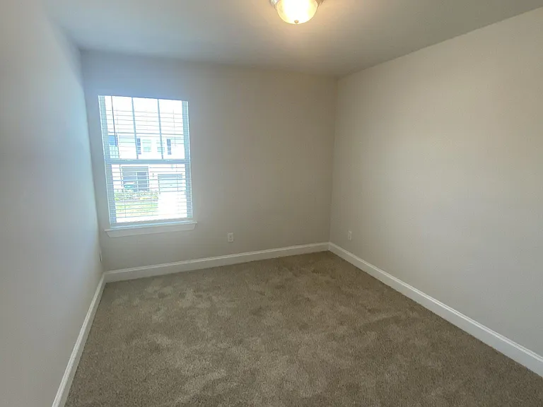 1550 Olympic Ln — Photo 10
