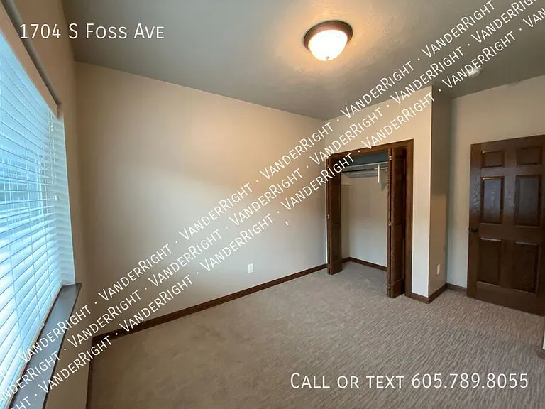 1704 S Foss Ave — Photo 11
