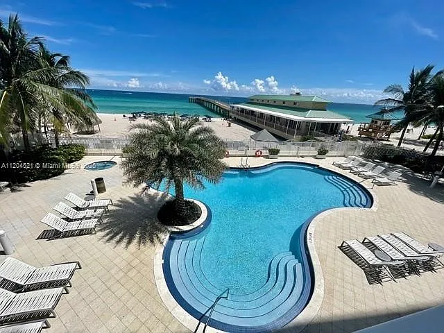 16699 Collins Ave #2704 — Photo 38