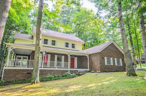 2nd image of 6 Red Fern Cir