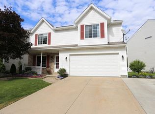 1123 Oxford Cir, Akron, OH