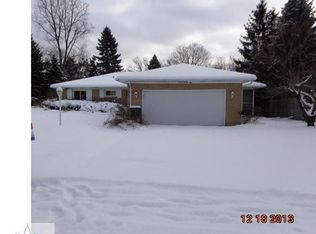 2021 Wellesley Dr, Lansing, MI