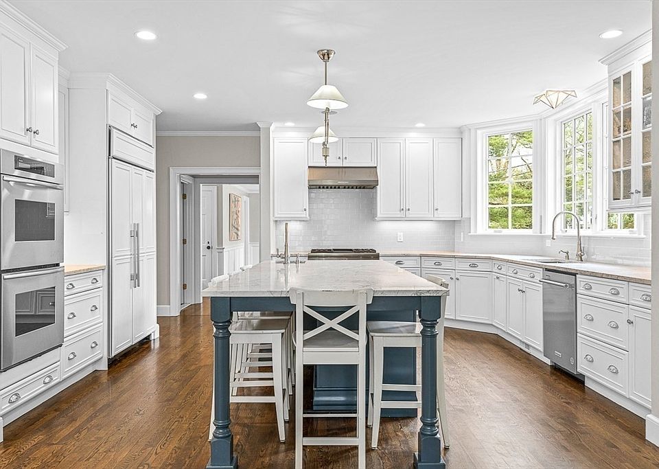 15 Longmeadow Rd, Wellesley, MA 02482 Zillow