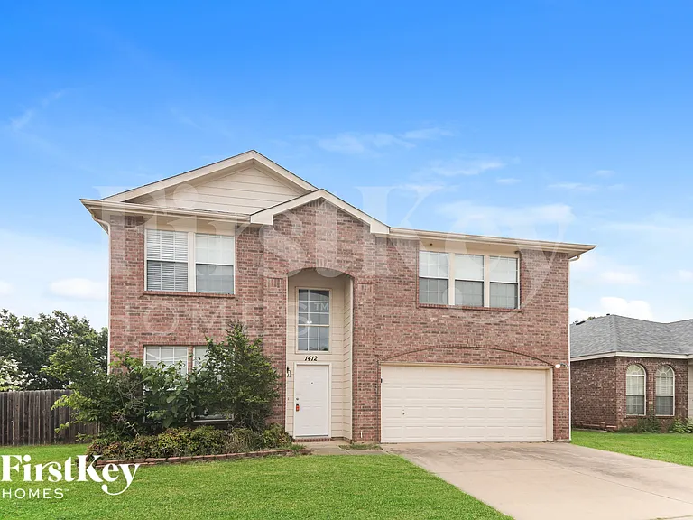 1412 Pine Ridge Rd — Photo 2