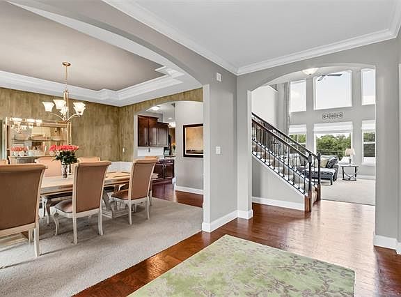 4th image of 203 Castlewood Estates Ct