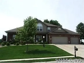 244 Michael Dr photo 1