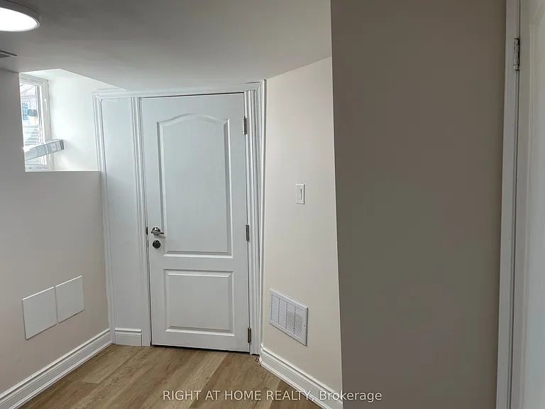 15 Culloden Ct #BASEMENT — Photo 12