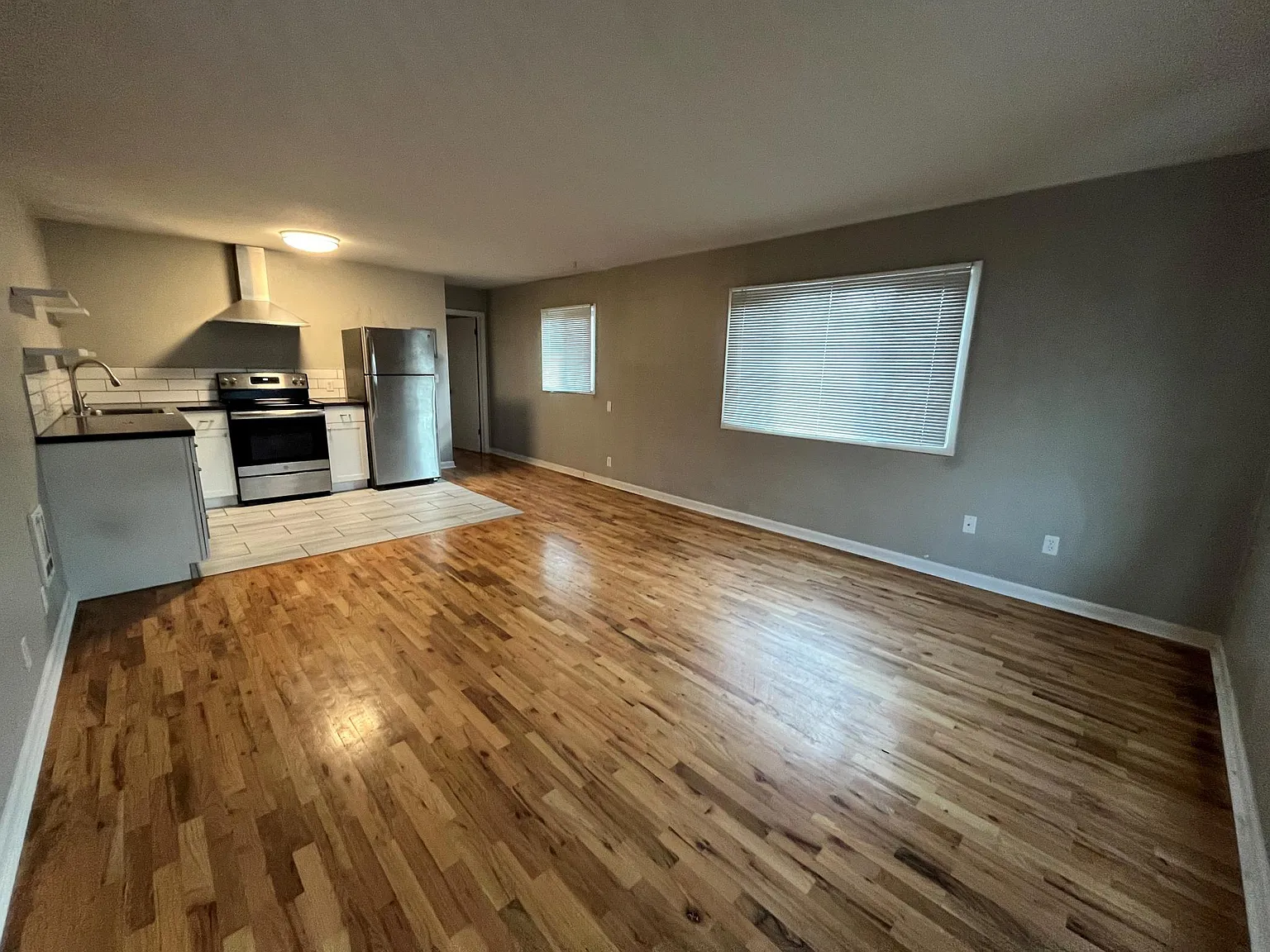 1 bed, 600 sqft, $1,100 — Photo 2