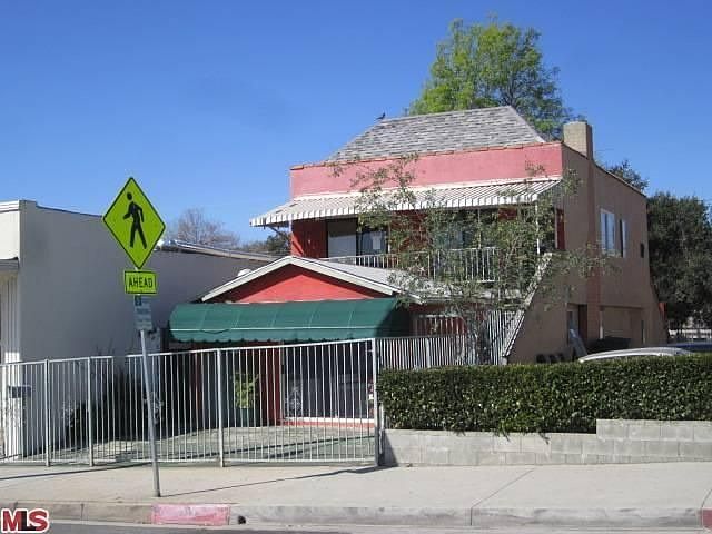 1st image of 2639 Fair Oaks Ave