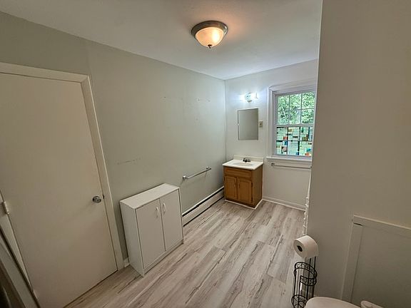 5th image of 46 School St #A