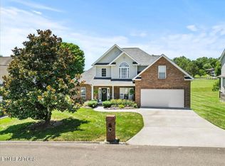 1813 Cedardale Ln, Knoxville, TN 37932