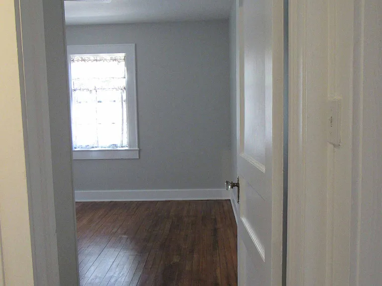 1401 Brown Ave — Photo 22