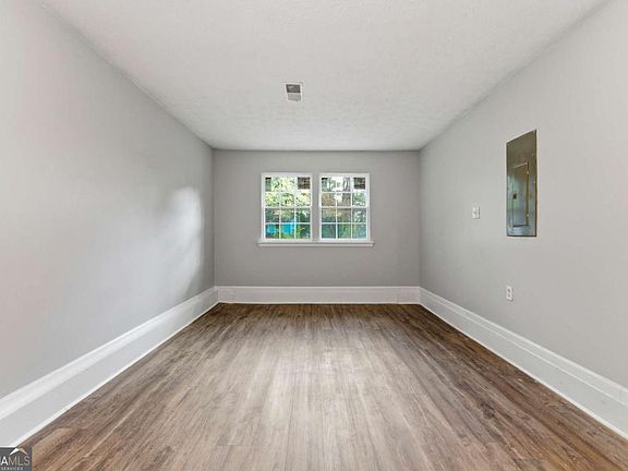 5th image of 1677 Liberty Valley