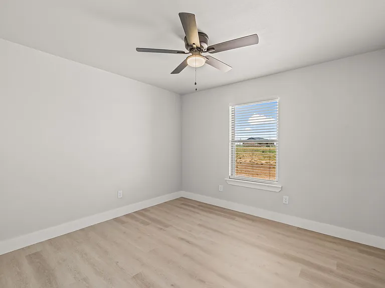 10517 East Cres #7400 — Photo 24