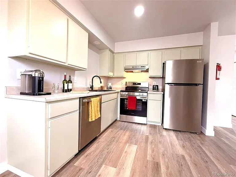 531 S Angus Ave #11 — Photo 27