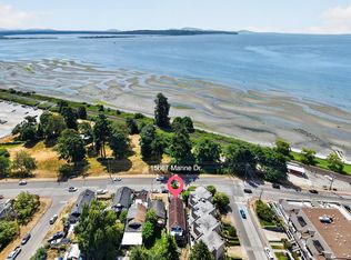 15667 Marine Dr, White Rock, BC V4B 1E3