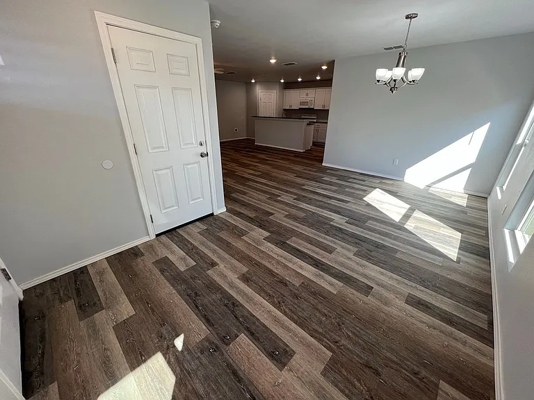 5609 Jarvis St — Photo 3