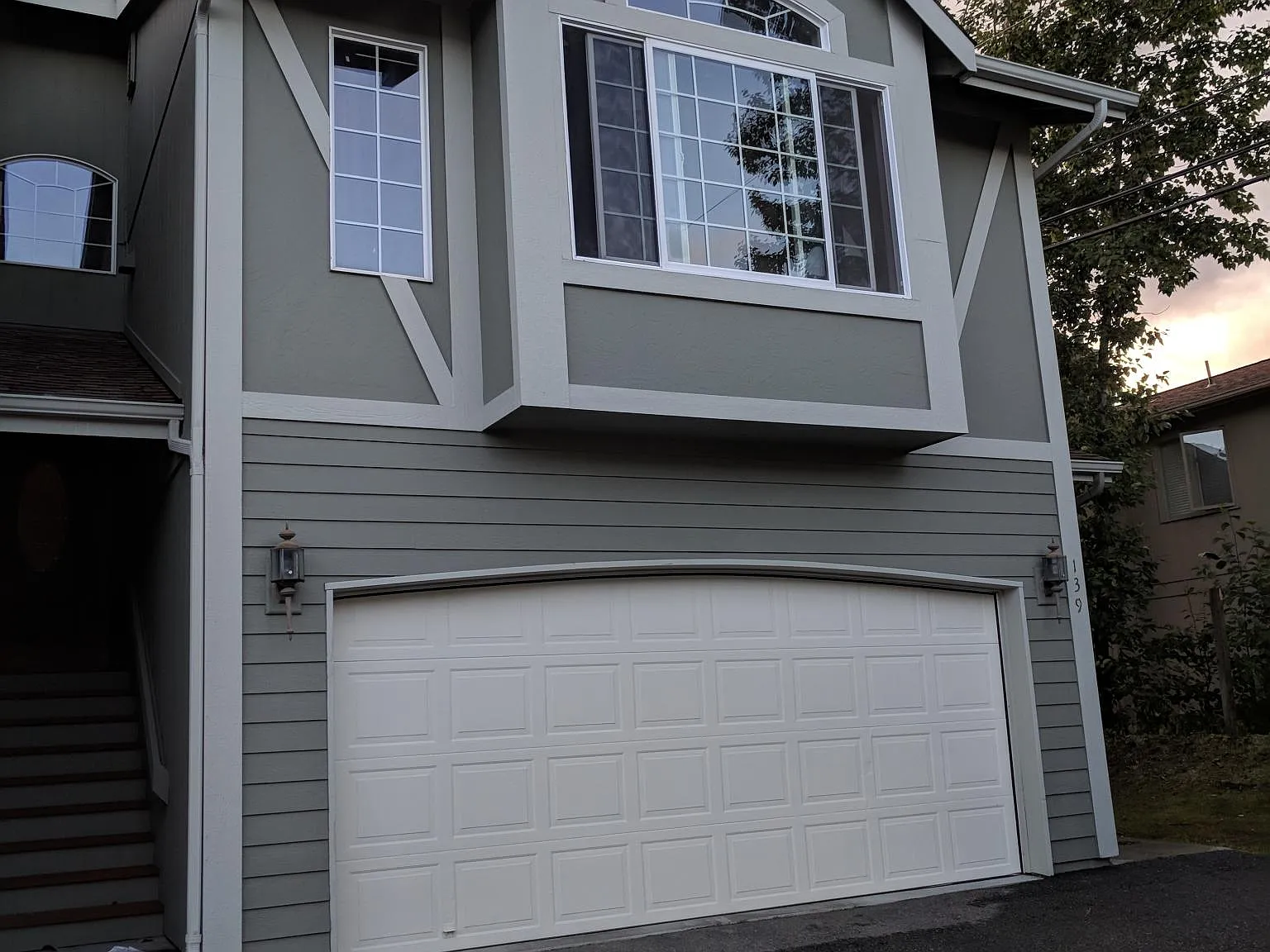 3 bed, 1400 sqft, $2,400 — Photo 1