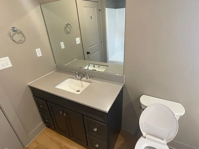 425 N Walnut St — Photo 66