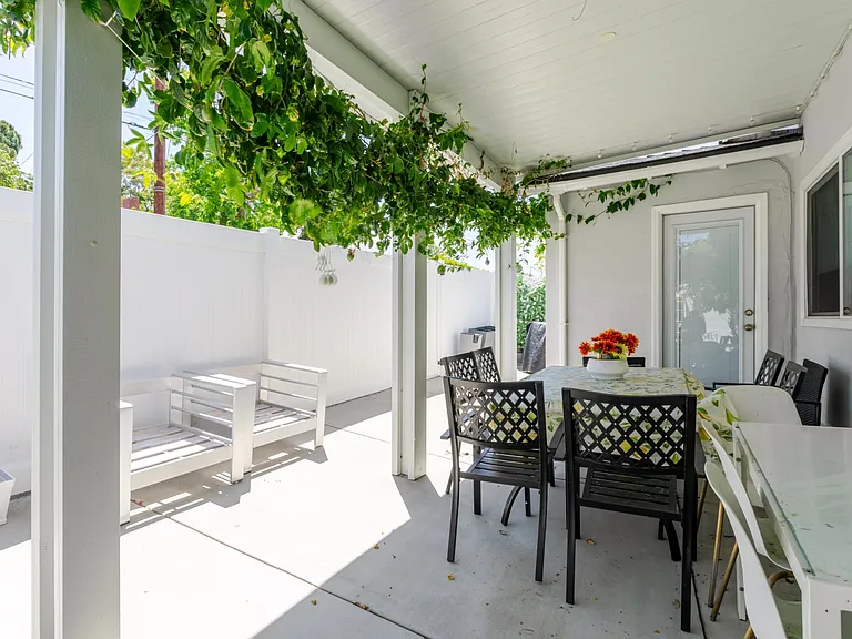 10619 Mountair Ave — Photo 18