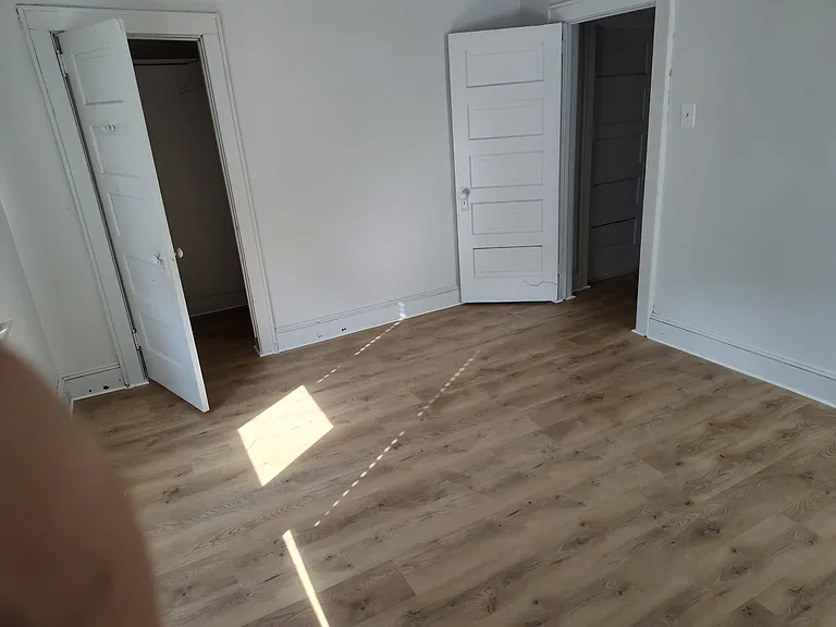 914 W Locust St #1 — Photo 1