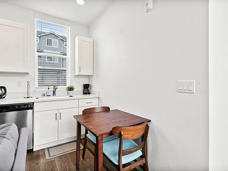 4329 S Puget Sound Ave #202 — Photo 4