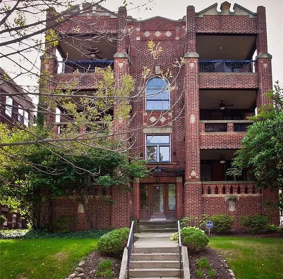 Third Floor 3 Bed - 2 Bath Unit — Photo 1