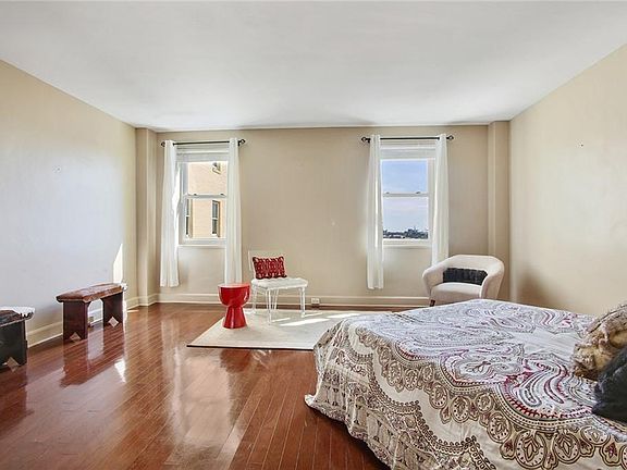 4th image of 1205 Saint Charles Ave APT 912