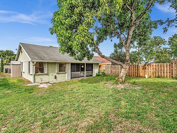 2nd image of 1045 NW 18th Avenue
